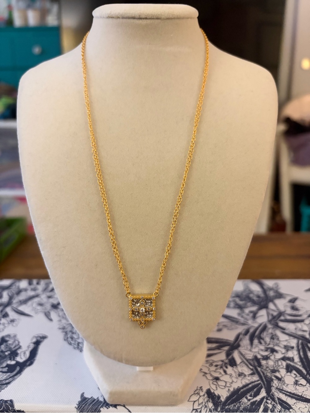 AUTHENTIC FREIDA ROTHMAN DOUBLE-STRAND STATEMENT MEDALLION NECKLACE ✨